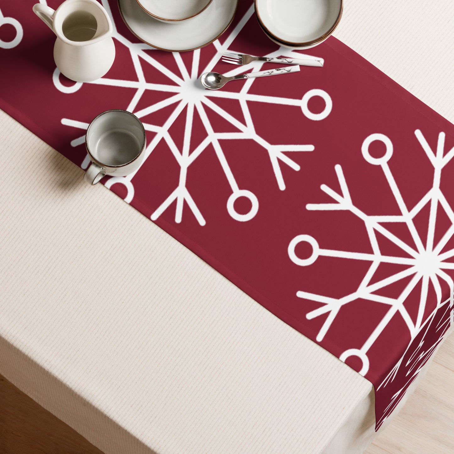 SNOWFLAKE TABLE RUNNER